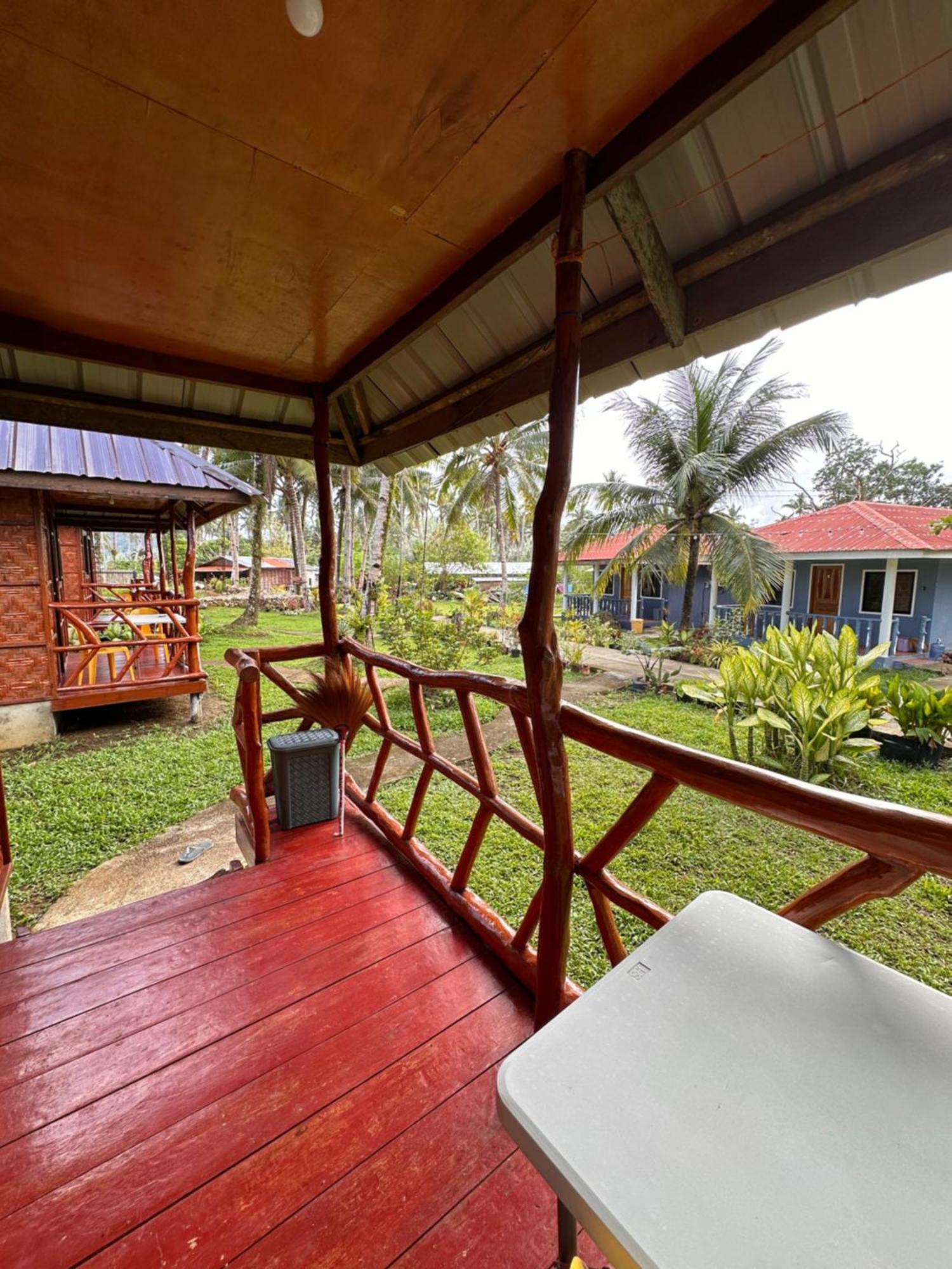 Cris & Mar Homestay Burgos  Экстерьер фото